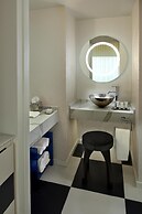 The Valorian Los Angeles, Curio Collection by Hilton