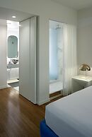 The Valorian Los Angeles, Curio Collection by Hilton