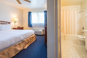 Coral Reef Inn & Suites