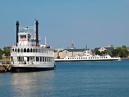 Holiday Inn Kingston Waterfront by IHG