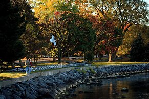 Holiday Inn Kingston Waterfront by IHG