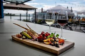 Holiday Inn Kingston Waterfront by IHG