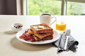 Holiday Inn Kingston Waterfront by IHG