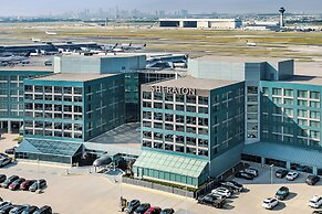 Sheraton Gateway Hotel In Toronto International Airport