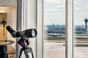 Sheraton Gateway Hotel In Toronto International Airport