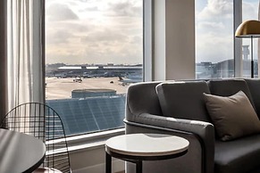 Sheraton Gateway Hotel In Toronto International Airport