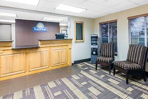 Days Inn by Wyndham Bismarck