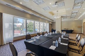 Best Western Premier Chateau Granville Hotel & Suites & Conf. Centre