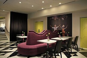 Courtyard by Marriott Boston Downtown