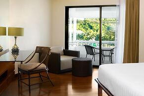 Le Meridien Phuket Beach Resort