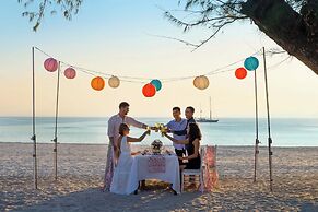 Le Meridien Phuket Beach Resort