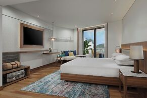 Le Meridien Phuket Beach Resort
