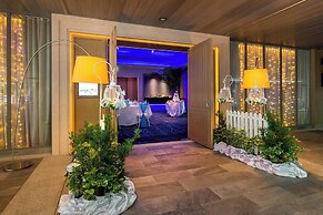 Le Meridien Phuket Beach Resort