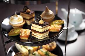 Le Meridien Phuket Beach Resort