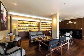 Le Meridien Phuket Beach Resort