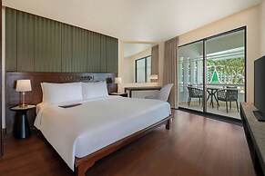 Le Meridien Phuket Beach Resort