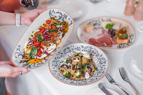 Le Meridien Phuket Beach Resort