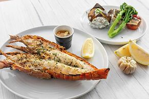 Le Meridien Phuket Beach Resort