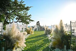 Le Meridien Phuket Beach Resort