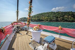 Le Meridien Phuket Beach Resort