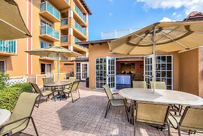 Inn of Naples, Tapestry Collection by Hilton