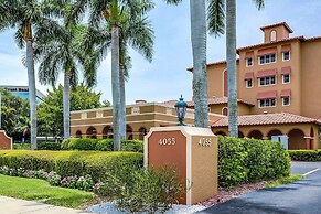 Inn of Naples, Tapestry Collection by Hilton