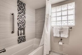 Inn of Naples, Tapestry Collection by Hilton