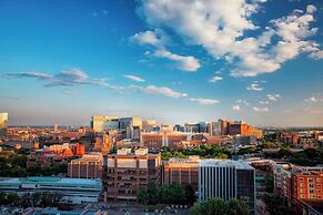 Sheraton Philadelphia University City Hotel