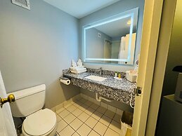 Mystic River Hotel & Suites Near Casinos