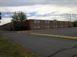 Mystic River Hotel & Suites Near Casinos