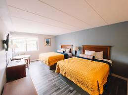 Mystic River Hotel & Suites Near Casinos