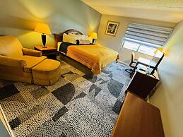 Mystic River Hotel & Suites Near Casinos