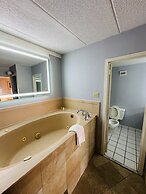 Mystic River Hotel & Suites Near Casinos