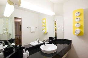 Motel 6 Austin, TX - Midtown