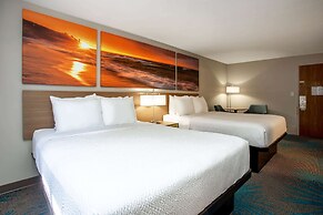 Days Inn by Wyndham Marquette