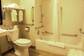 Days Inn by Wyndham Marquette