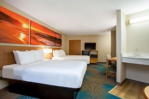 Days Inn by Wyndham Marquette