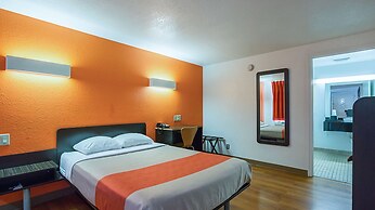 Motel 6 Round Rock, TX