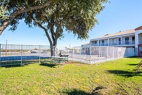 Motel 6 Round Rock, TX