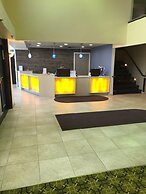 Days Inn & Suites by Wyndham Rochester Hills MI