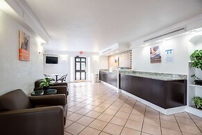 Motel 6 Hazelwood, MO