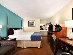 Baymont Inn & Suites Florence by Wyndham