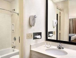 Baymont Inn & Suites Florence by Wyndham