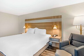 Best Western Plus Heritage Rail Inn & Suites