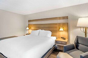 Best Western Plus Heritage Rail Inn & Suites