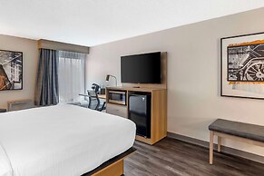 Best Western Plus Heritage Rail Inn & Suites