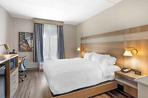 Best Western Plus Heritage Rail Inn & Suites