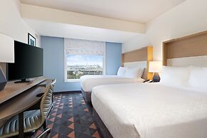 Holiday Inn & Suites Across From Universal Orlando by IHG