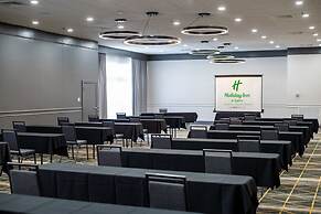 Holiday Inn & Suites Across From Universal Orlando by IHG