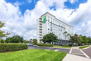 Holiday Inn & Suites Across From Universal Orlando by IHG